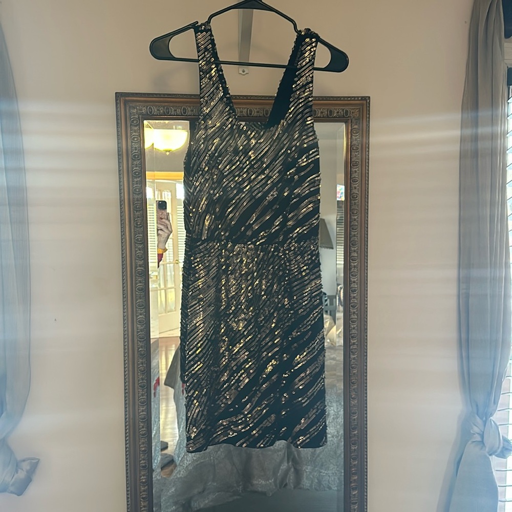 Sequenced cocktail dress perfect for any party or going out on the town!
